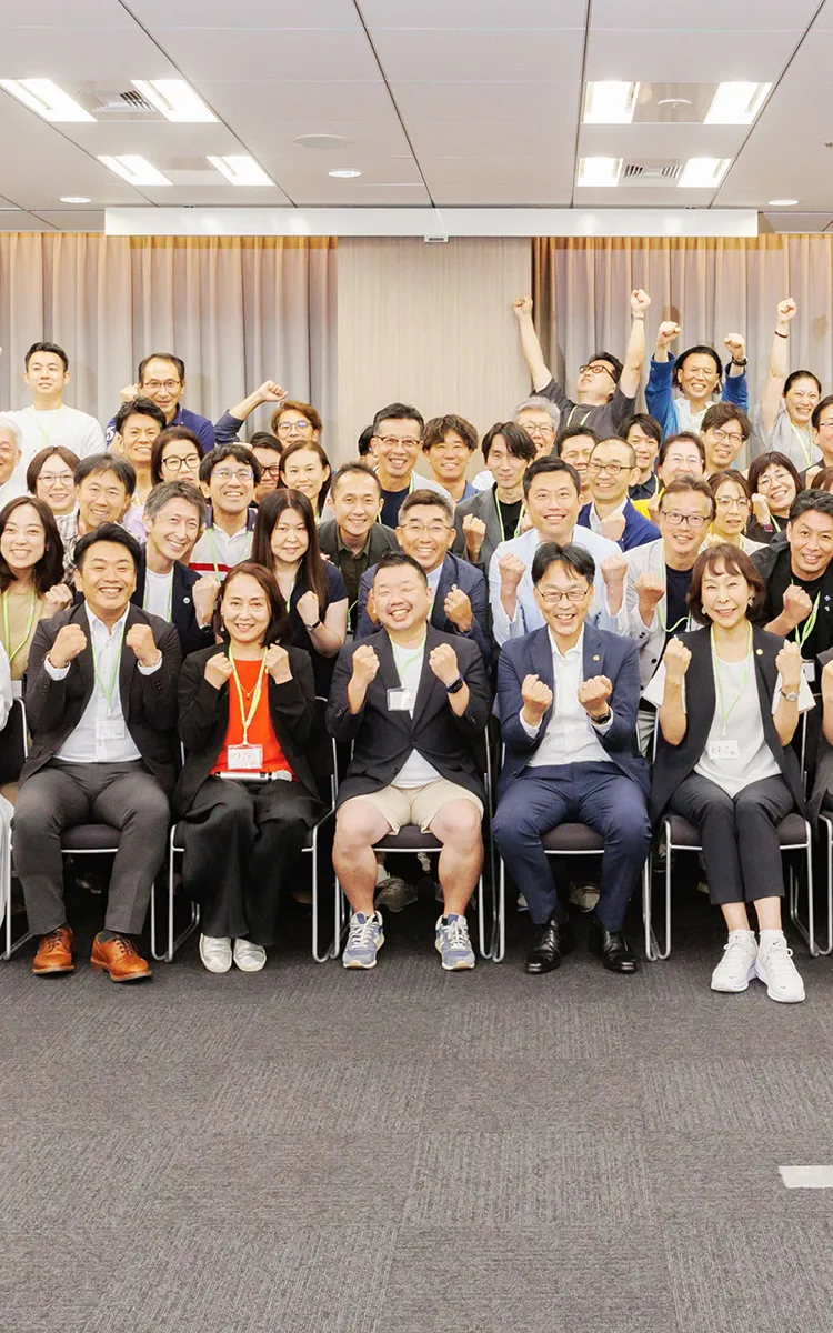   豊富な実践経験を持つ、様々な業種のトレーナーが在籍しています